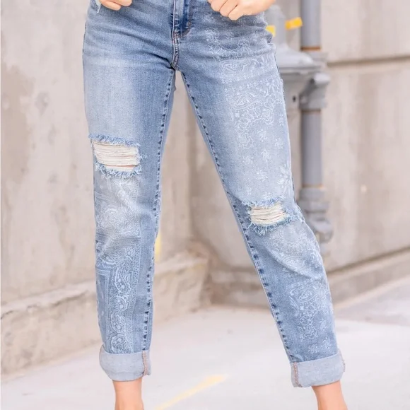 NWT Judy Blue Distressed Paisley Print Jeans - Picture 1 of 5